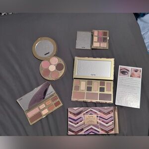 Tarte bundle! Eyeshadow and highlighter and contouring palettes, never used